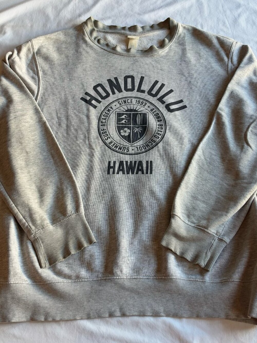 H&M Light Heather Gray Honolulu Hawaii Crewneck Pullover Sweater - Men's X-Large